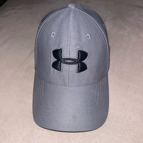 Under Armor Fitted Hat Size Medium/Large - Picture 2 of 4